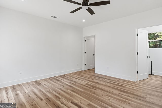 400 Cottonwood Drive, Woodstock, GA 30189