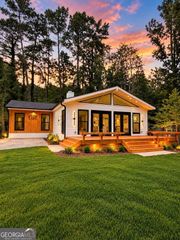 400 Cottonwood Drive, Woodstock, GA 30189