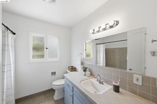 64 Highgate Rd, Kensington, CA 94707