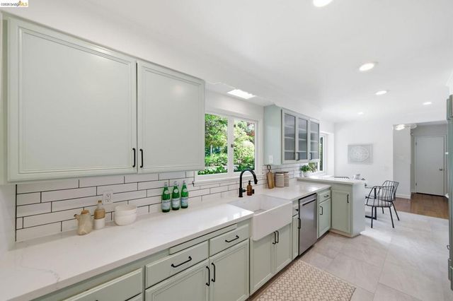 64 Highgate Rd, Kensington, CA 94707
