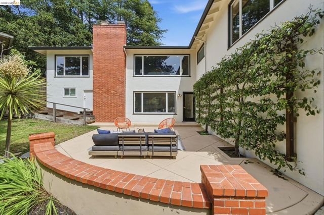 64 Highgate Rd, Kensington, CA 94707