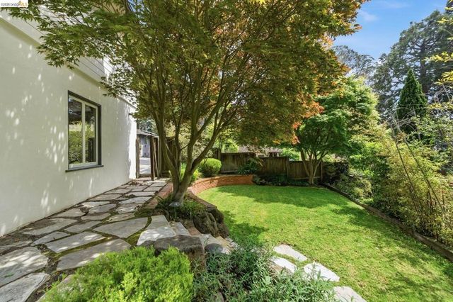 64 Highgate Rd, Kensington, CA 94707