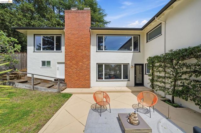 64 Highgate Rd, Kensington, CA 94707