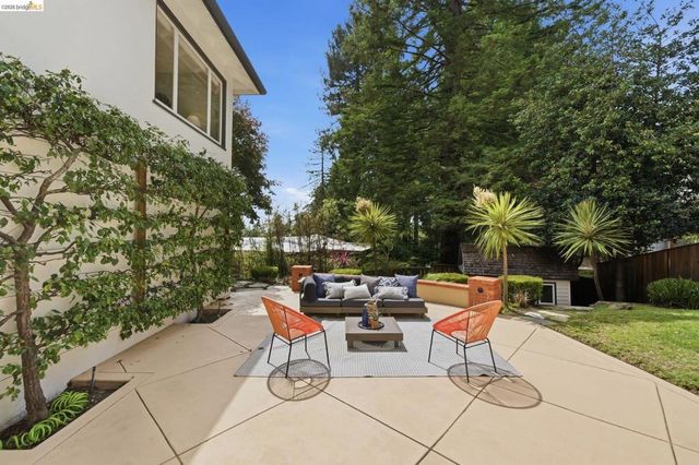 64 Highgate Rd, Kensington, CA 94707