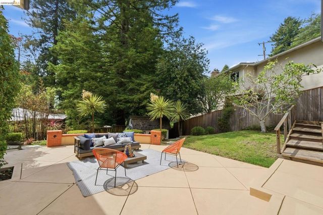 64 Highgate Rd, Kensington, CA 94707