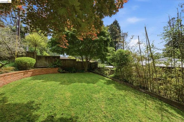 64 Highgate Rd, Kensington, CA 94707