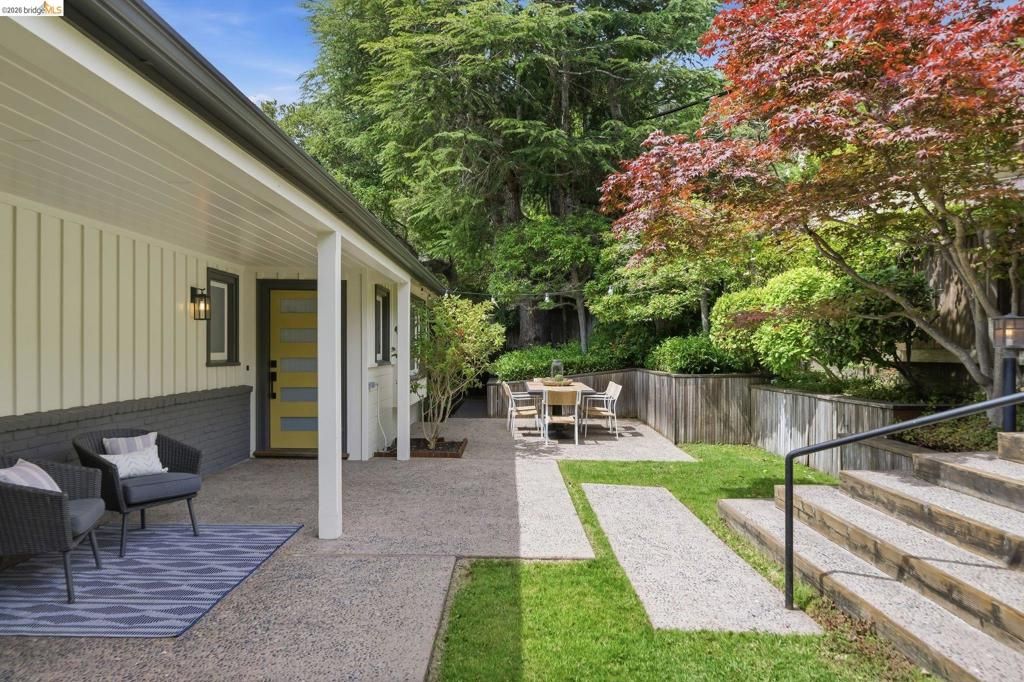64 Highgate Rd, Kensington, CA 94707