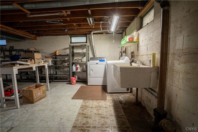 312 French Road, Utica, NY 13501