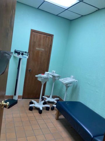 11001 Fondren Road A, Houston, TX 77096