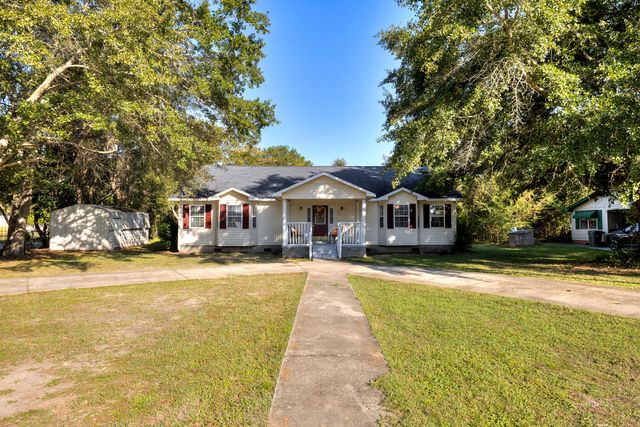 1156 Middle Drive, Pinewood, SC 29125