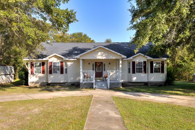 1156 Middle Drive, Pinewood, SC 29125