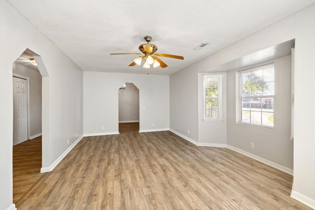 1156 Middle Drive, Pinewood, SC 29125