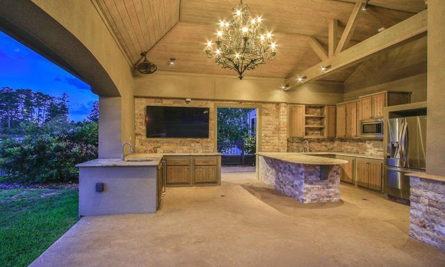 147 Manor Lake Estates Drive, Spring, TX 77379