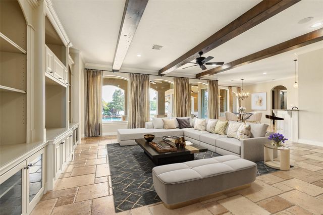 147 Manor Lake Estates Drive, Spring, TX 77379