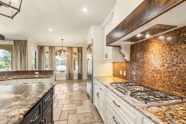 147 Manor Lake Estates Drive, Spring, TX 77379