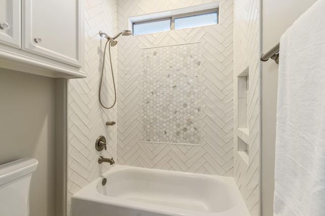 147 Manor Lake Estates Drive, Spring, TX 77379