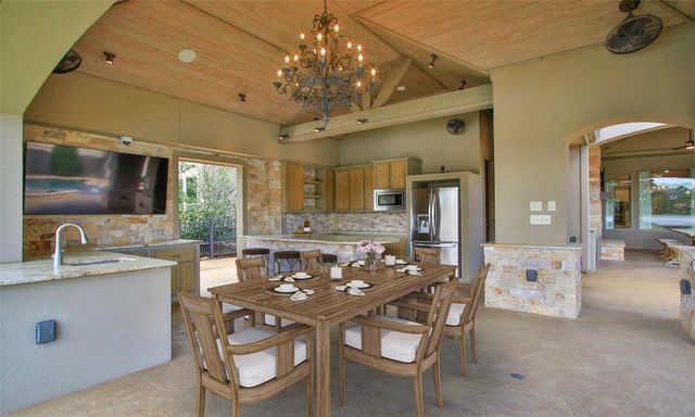 147 Manor Lake Estates Drive, Spring, TX 77379