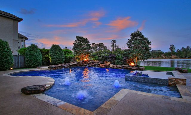 147 Manor Lake Estates Drive, Spring, TX 77379