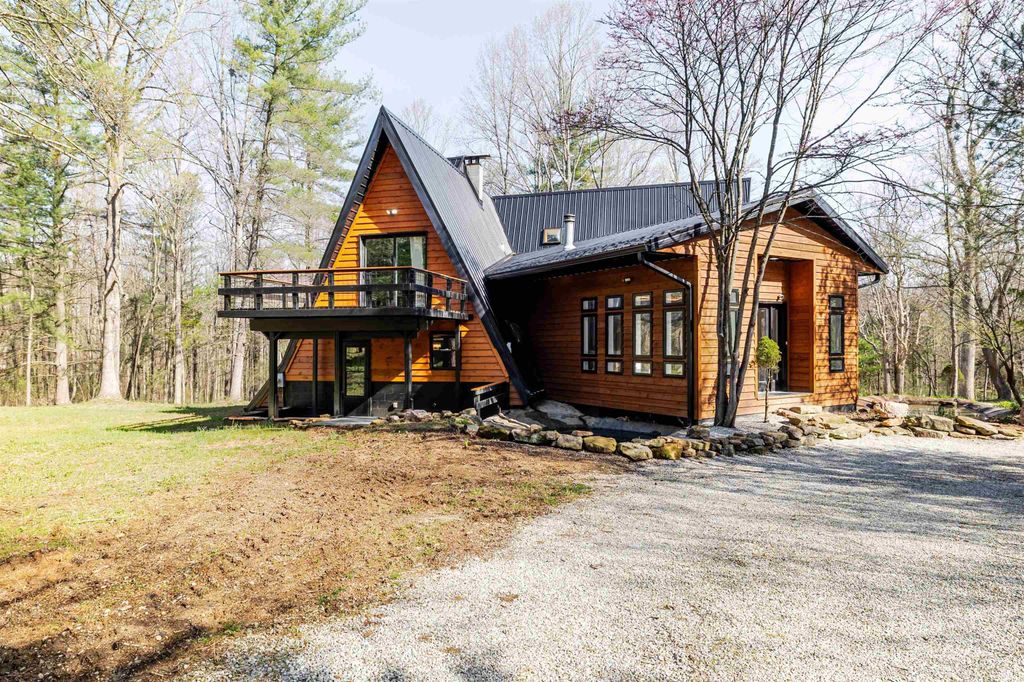 123 Empire Lane, Bedford, IN 47421