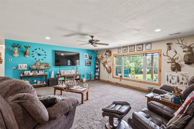 2114 60th Avenue, Melcher Dallas, IA 50062