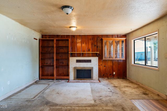 1004 S Grape Street, Medford, OR 97501