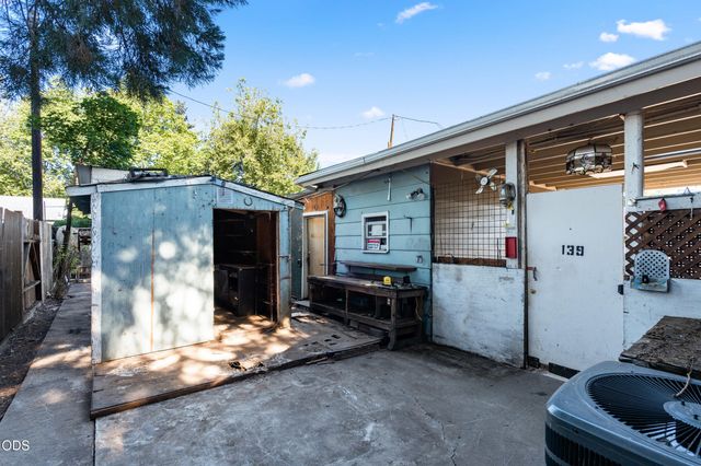 1004 S Grape Street, Medford, OR 97501