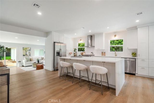 6615 Orion, Van Nuys, CA 91406