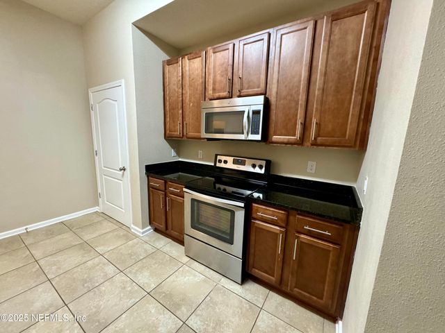 100 BRANNAN Place 104, St. Johns, FL 32259