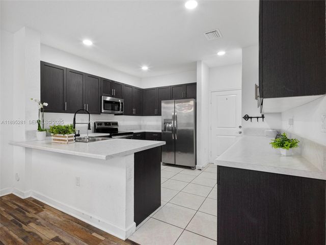 1411 SE 26th Road, Homestead, FL 33035