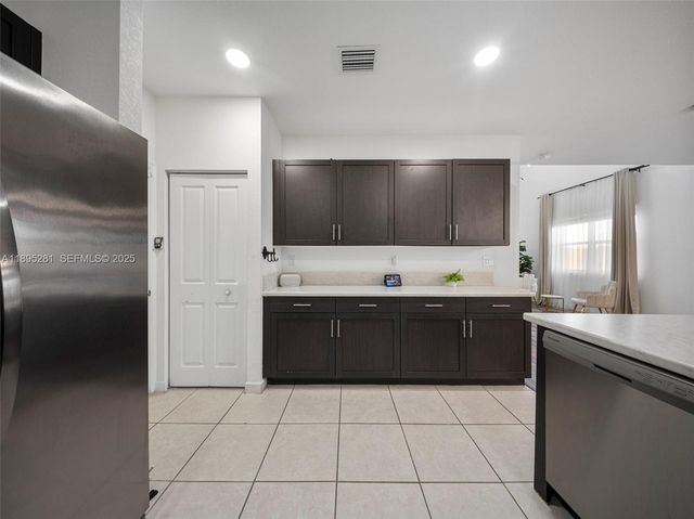 1411 SE 26th Road, Homestead, FL 33035