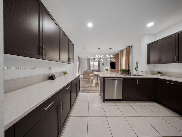 1411 SE 26th Road, Homestead, FL 33035