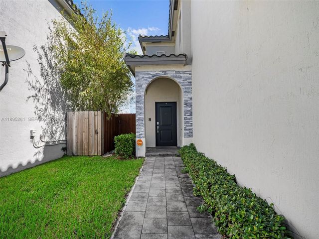 1411 SE 26th Road, Homestead, FL 33035
