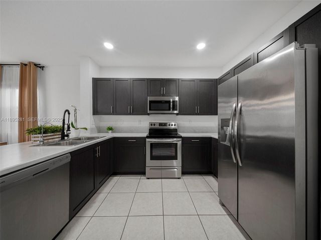 1411 SE 26th Road, Homestead, FL 33035