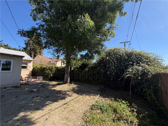 20252 Archwood Street, Winnetka, CA 91306