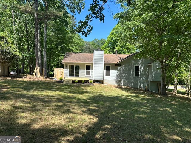 1027 Summer Place NW, Acworth, GA 30102
