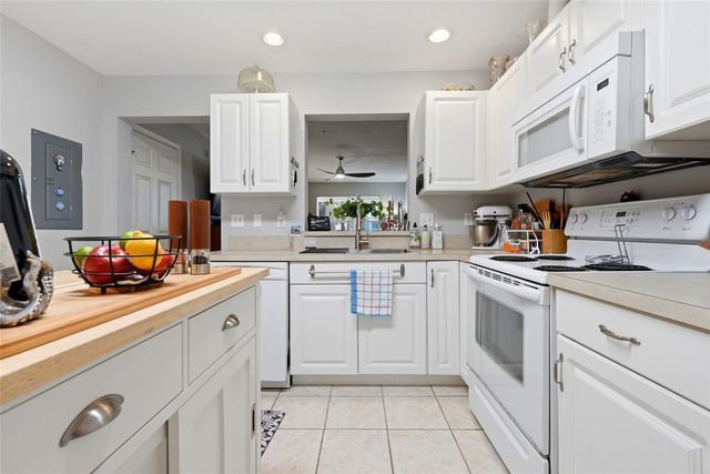 4611 SW 48TH WAY 108, Gainesville, FL 32608