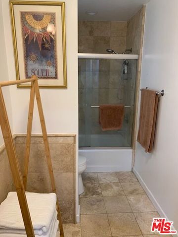 833 Wilcox Avenue, Los Angeles, CA 90038