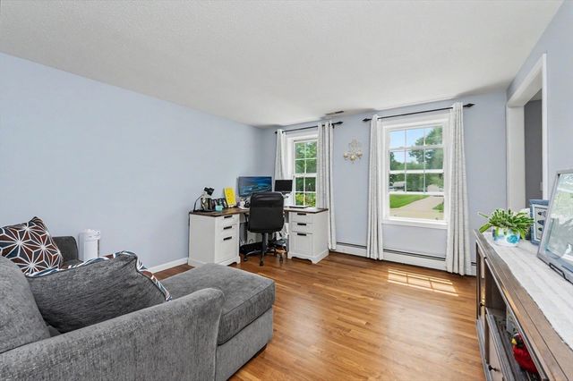 72 Heritage Rd, Dracut, MA 01826