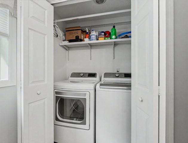 72 Heritage Rd, Dracut, MA 01826