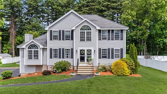 72 Heritage Rd, Dracut, MA 01826