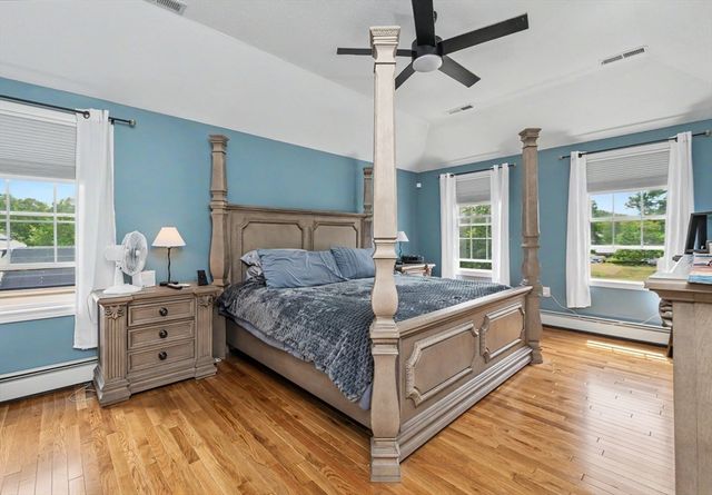 72 Heritage Rd, Dracut, MA 01826