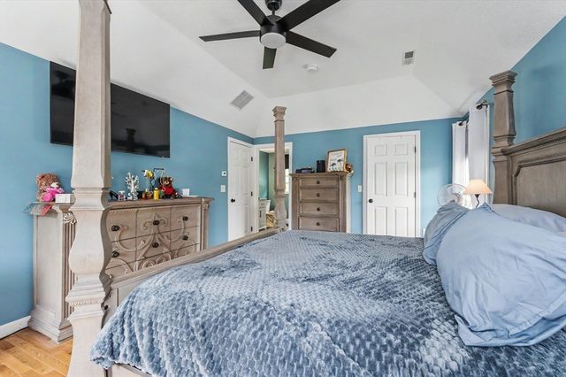 72 Heritage Rd, Dracut, MA 01826