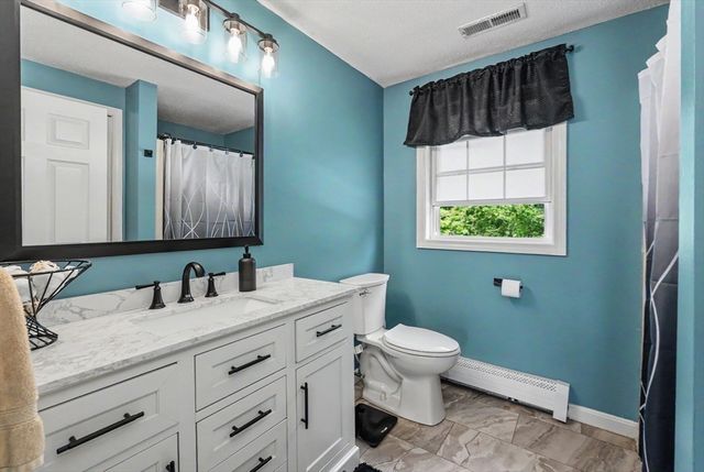 72 Heritage Rd, Dracut, MA 01826