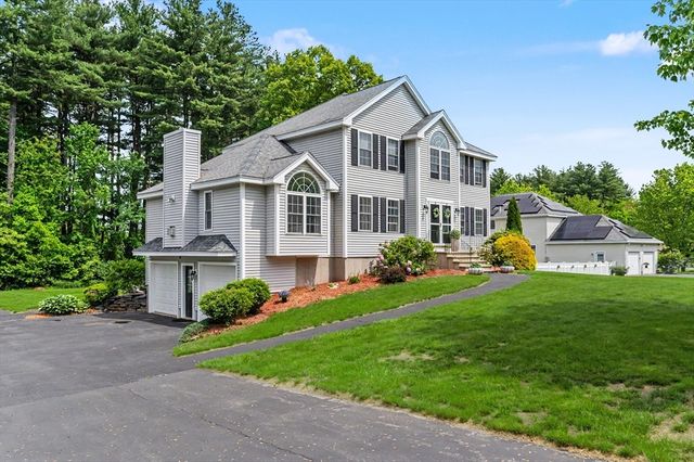72 Heritage Rd, Dracut, MA 01826