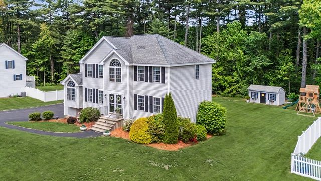 72 Heritage Rd, Dracut, MA 01826