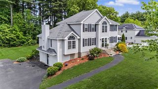 72 Heritage Rd, Dracut, MA 01826