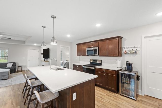 1616 Justice Way, Knoxville, IA 50138