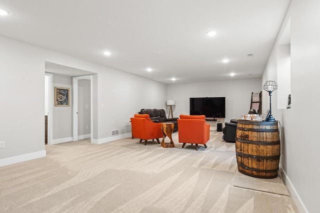 1616 Justice Way, Knoxville, IA 50138