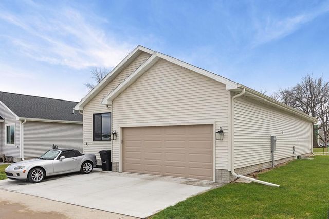 1616 Justice Way, Knoxville, IA 50138