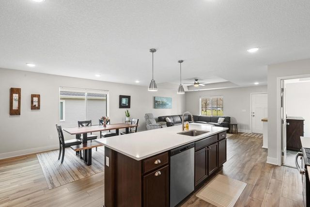 1616 Justice Way, Knoxville, IA 50138